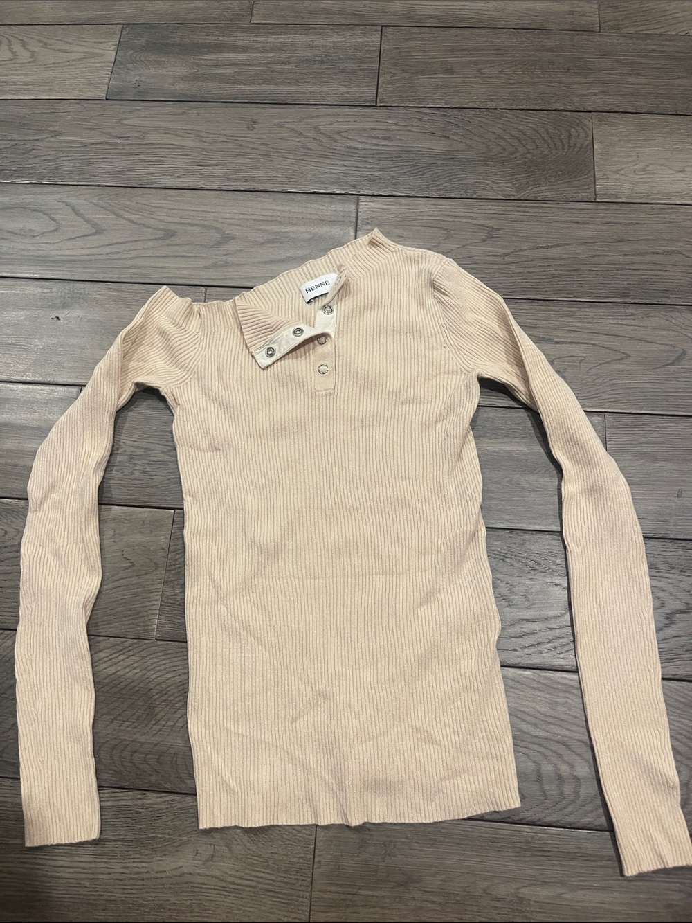 Henne Ribbed Long Sleeve off the Shoulder Top in Beige (Barely Worn)